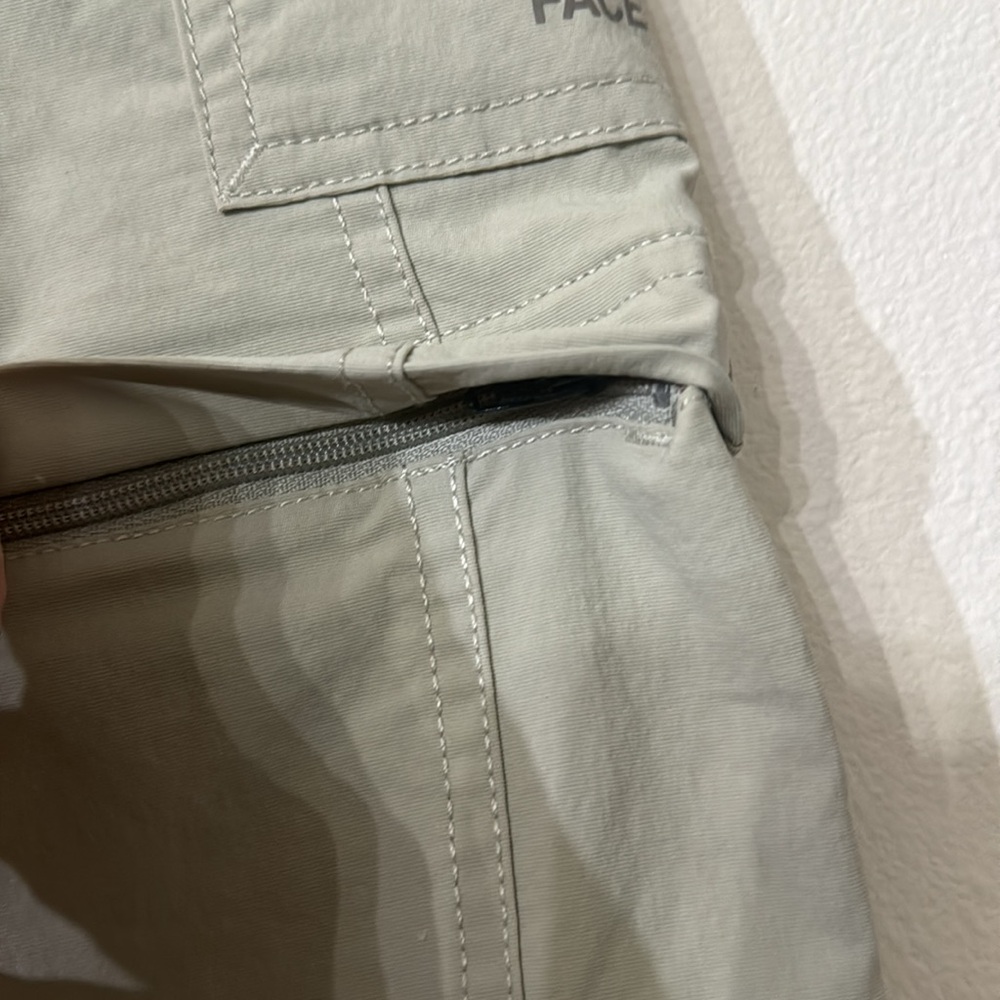 The Nortb Face Convertible Pants size 2 - Picture 6 of 13